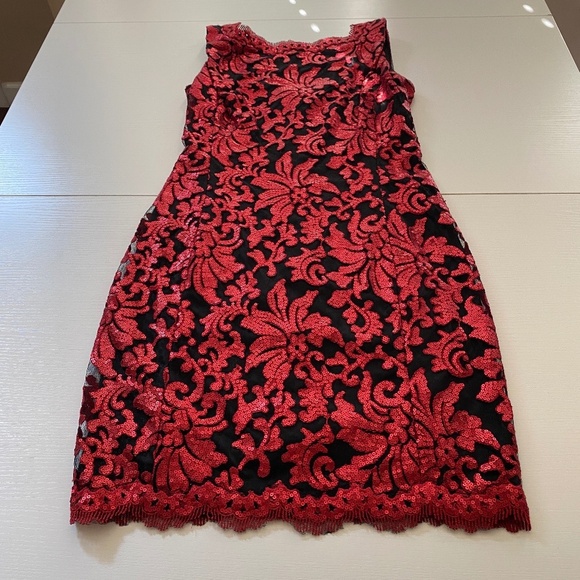 Tadashi Shoji Sleeveless Sequin Lace Sheath Pencil Midi Dress Size 2 / 4 - Picture 3 of 16